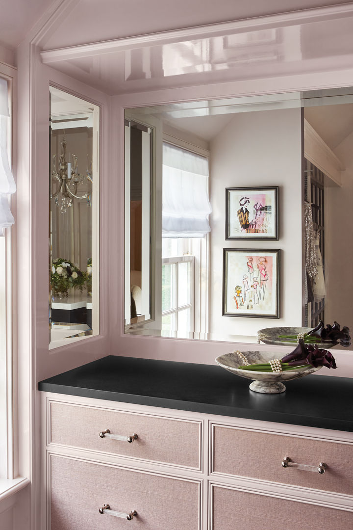 Cambria Blackpool Matte quartz countertop in Lake Forest Showhouse master bedroom closet