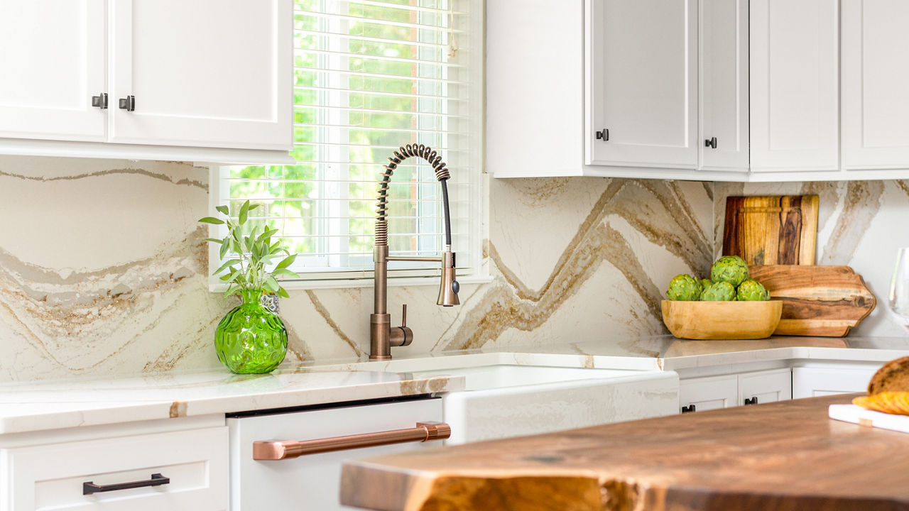 Cambria Brittanicca Gold Warm quartz kitchen backsplash