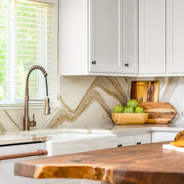 Cambria Brittanicca Gold Warm quartz kitchen backsplash