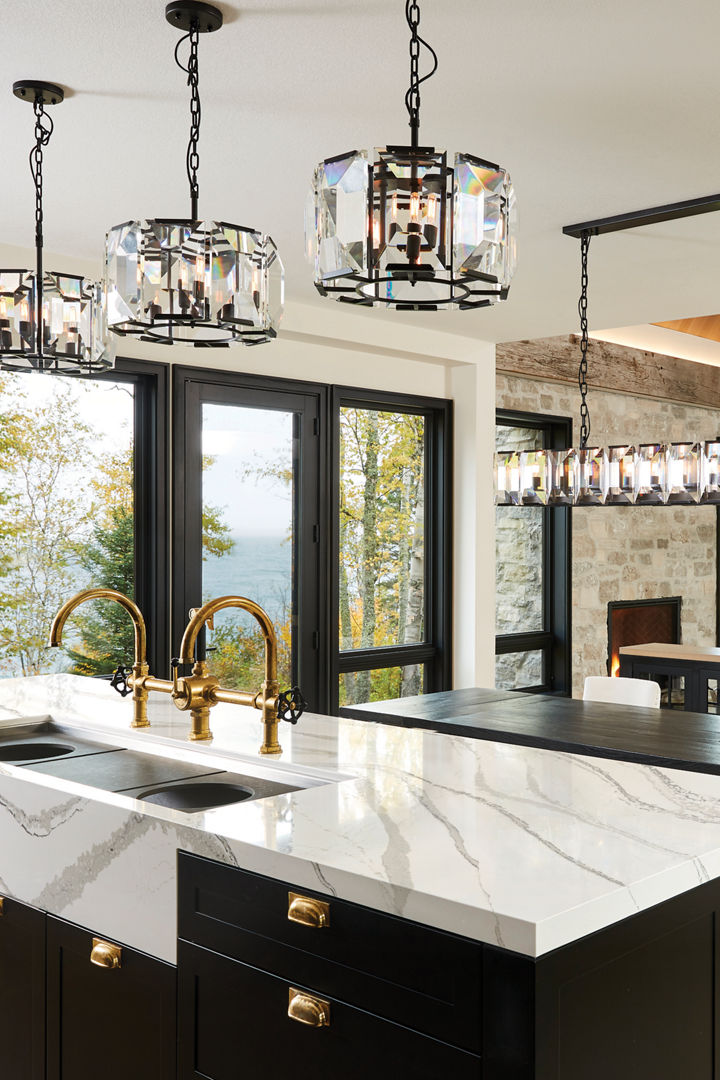 Cambria Brittanicca quartz kitchen island countertops.
