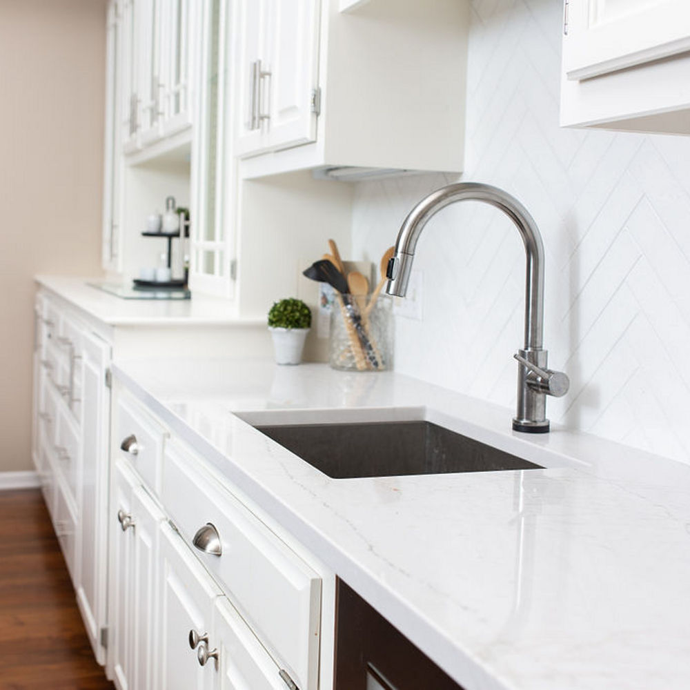 Match made in heaven: perfect countertop-backsplash pairings