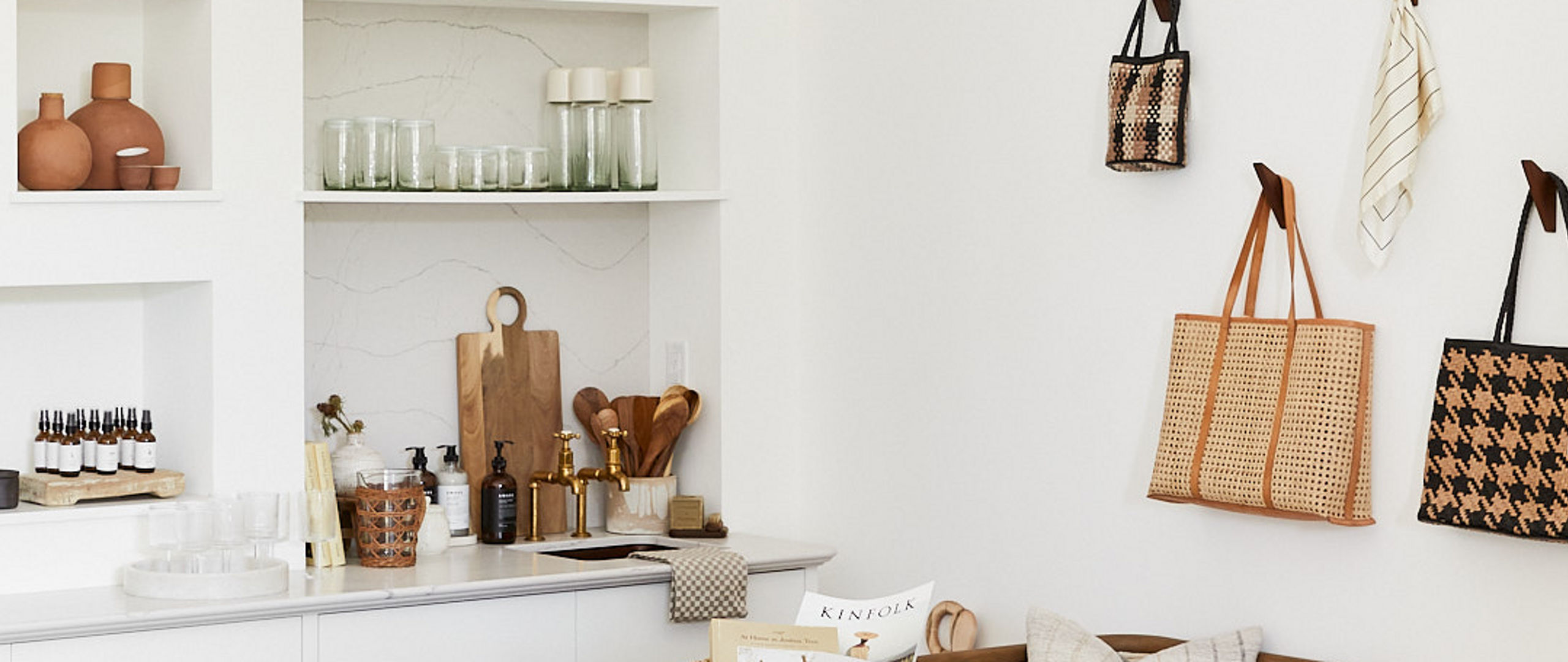 A breakfast nook with a shelf made from white quartz.