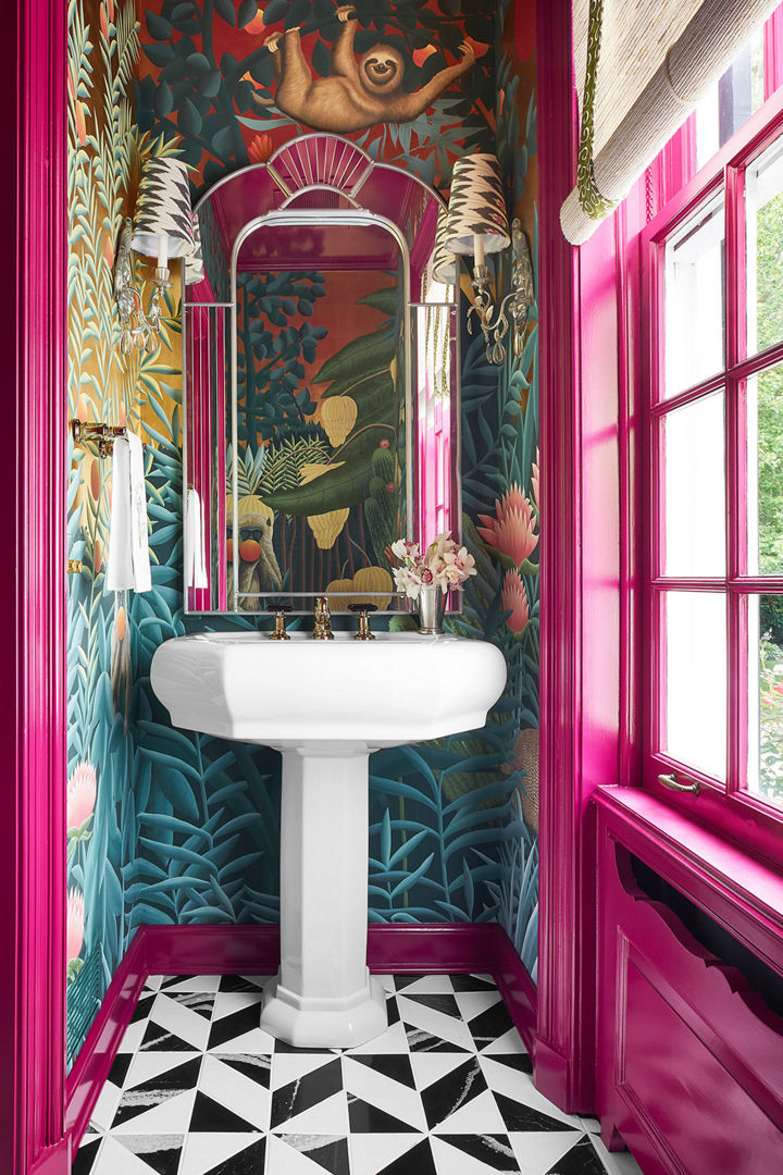 Cambria Mersey and Smithfield tiled bathroom floor in the Lake Forest Showhouse