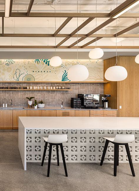 Minnesota Snow and Pikes Peak quartz countertops in Gensler Miami Office breakroom