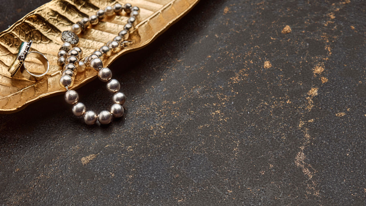 Secourt quartz design detail