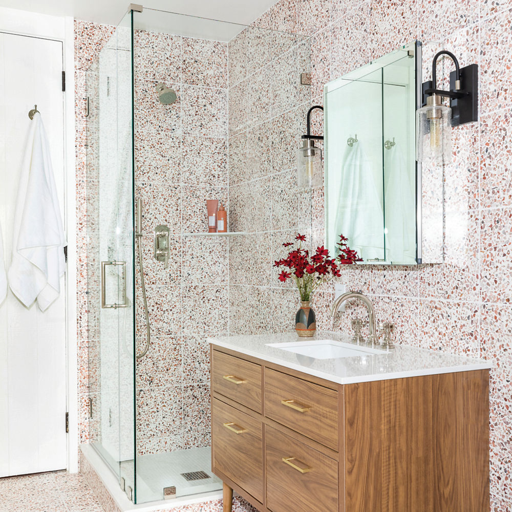 Cambria White Cliff™ on the vanity countertop.